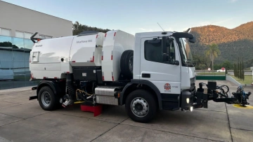 Varredeira Bucher V65 – vista 4 – M LOCAÇÕES